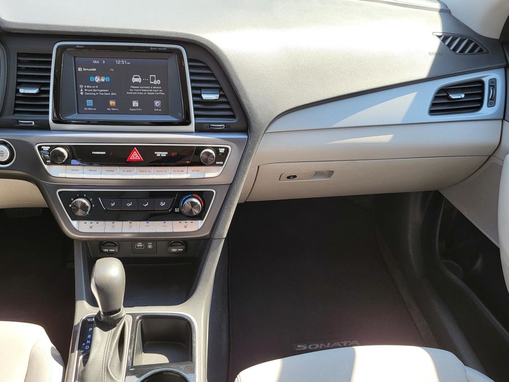 2018 Hyundai Sonata SEL photo 11