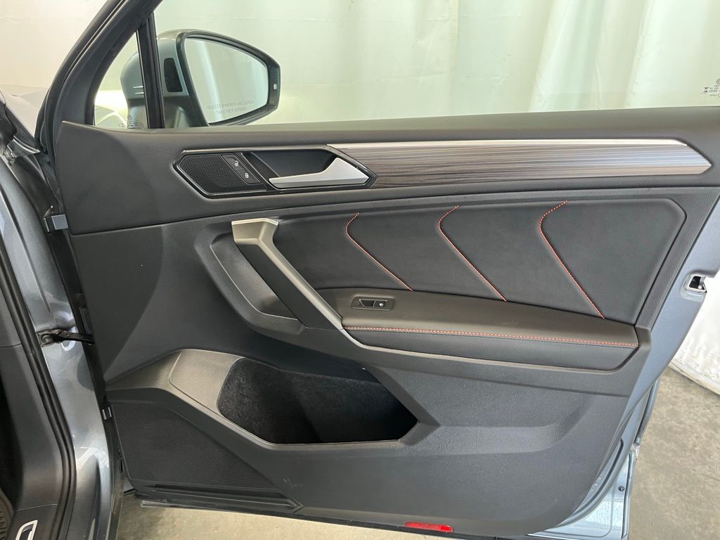 2024 Volkswagen Tiguan SE Wolfsburg Edition photo 10