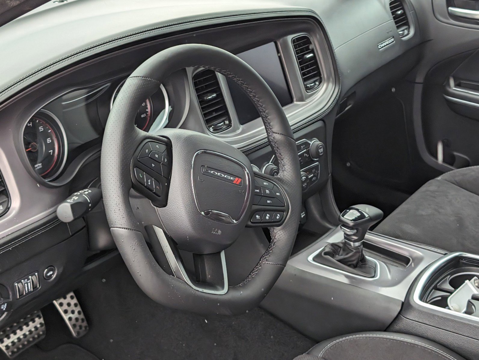 2023 Dodge Charger R/T photo 13