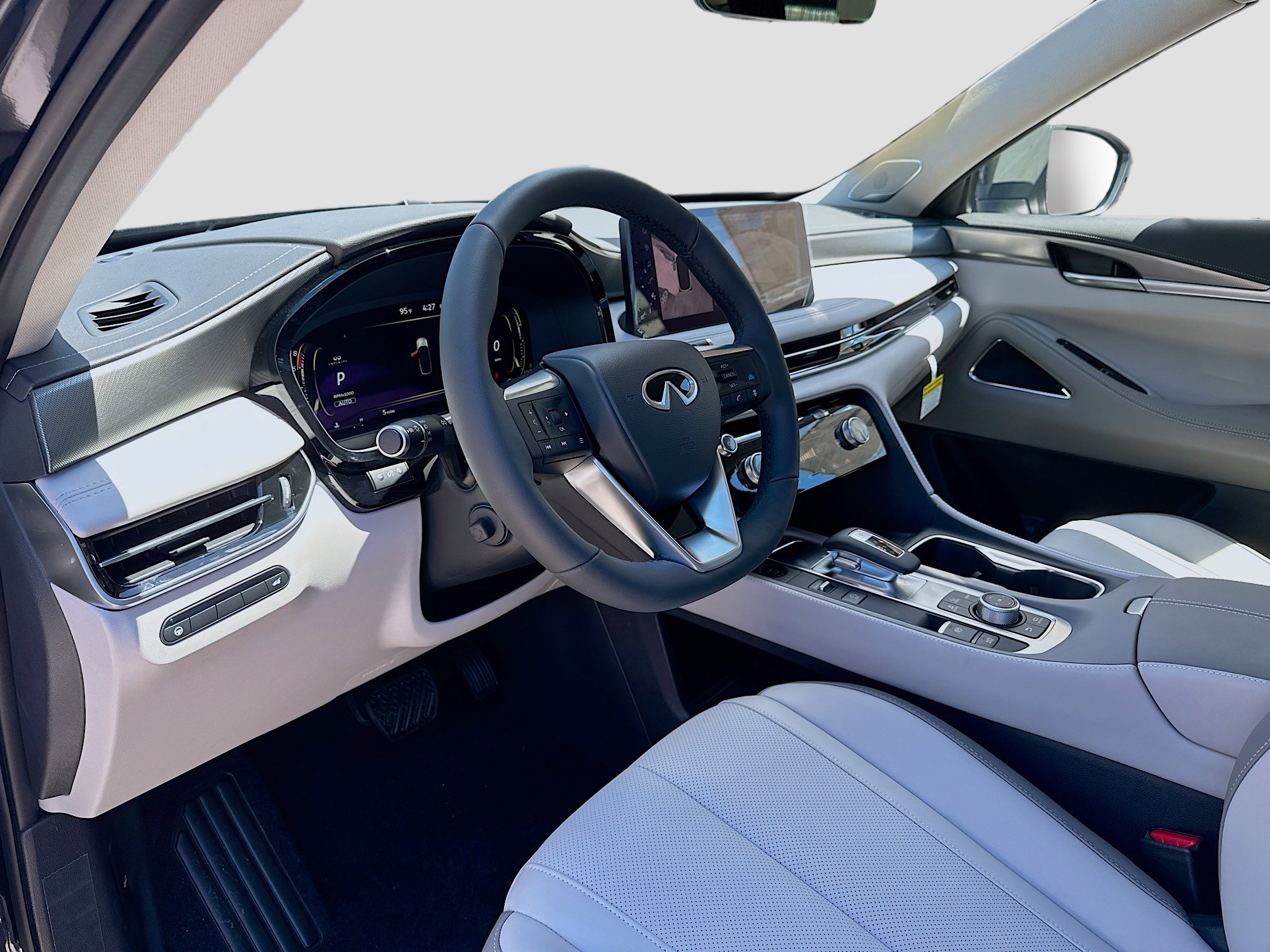 2026 Infiniti QX60 Luxe photo 7