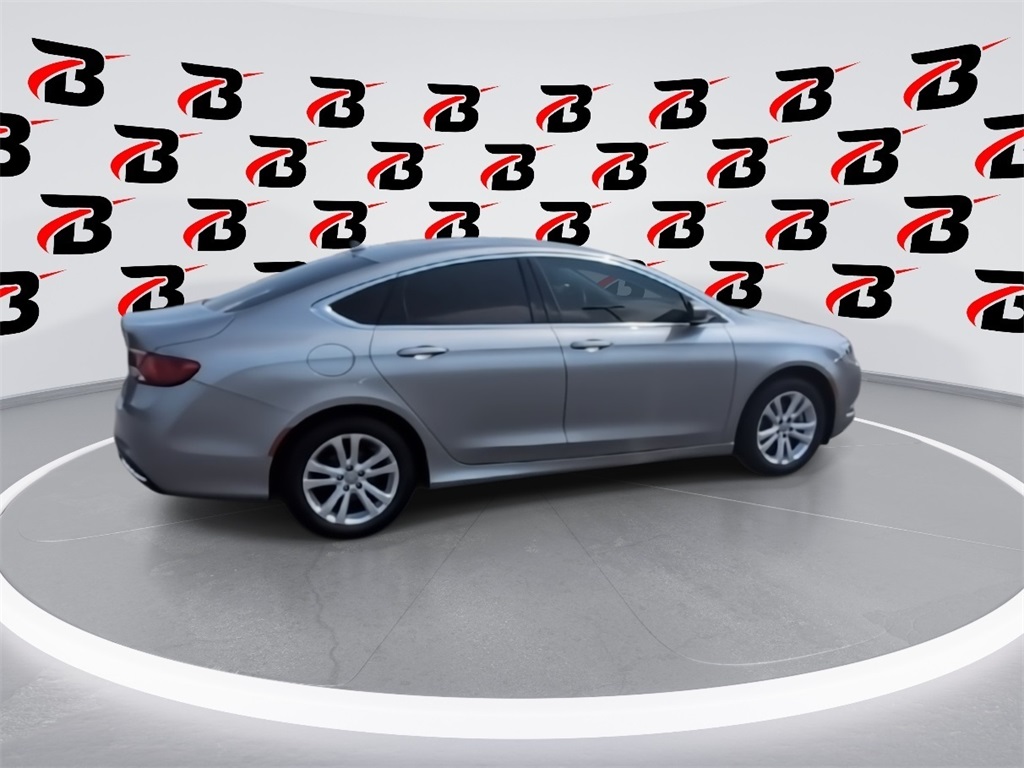 2017 Chrysler 200 Limited photo 9
