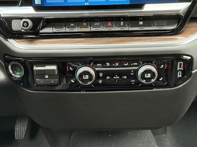 2025 Chevrolet Silverado 1500 LT photo 22