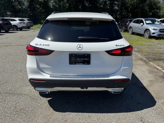 2026 Mercedes Benz GLA 250 4MATIC photo 3