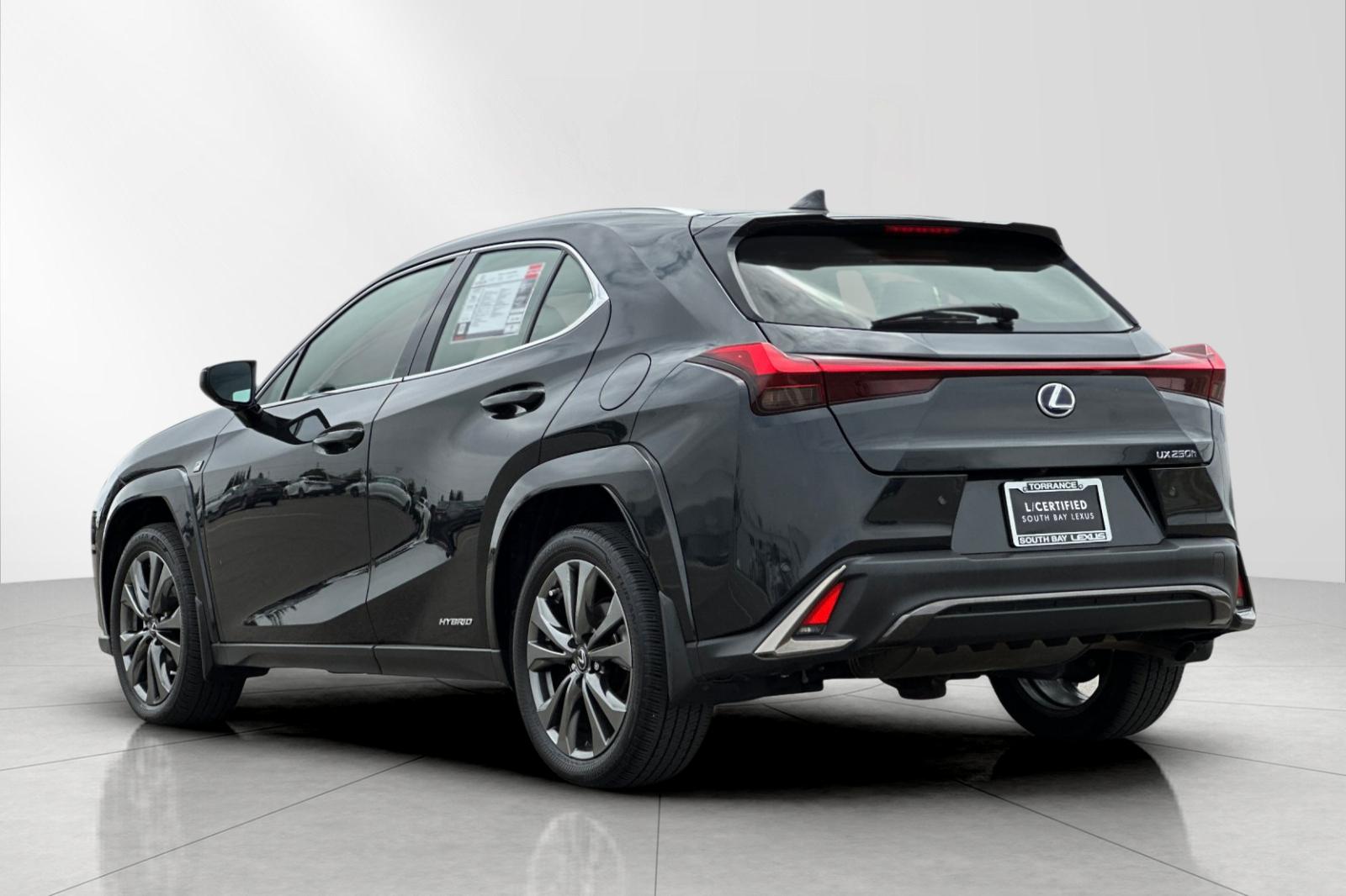2022 Lexus UX 250h F SPORT photo 5