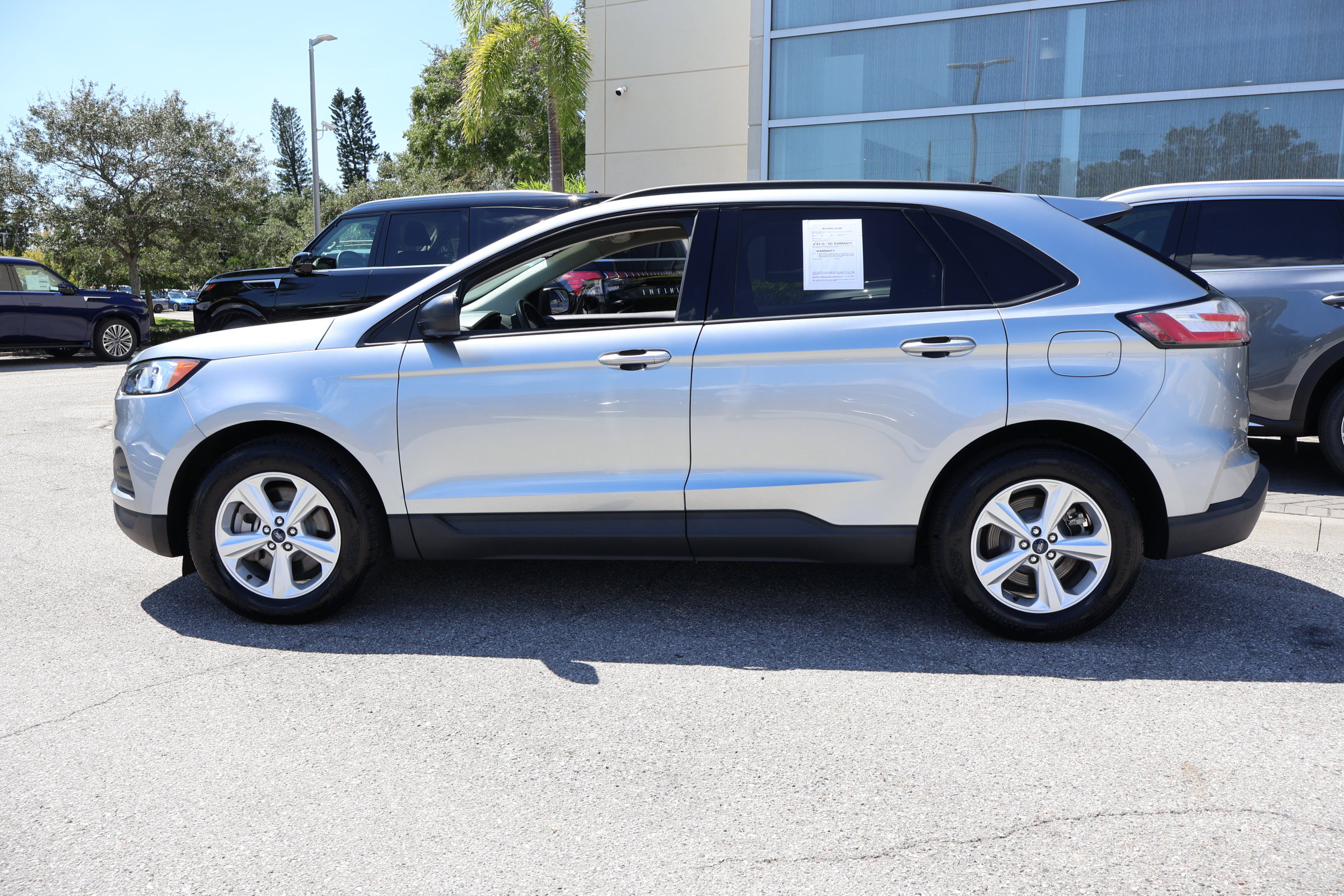 2022 Ford Edge SE photo 5