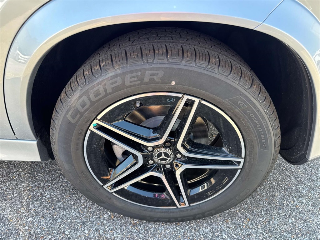 2026 Mercedes Benz GLE 350 4MATIC photo 3