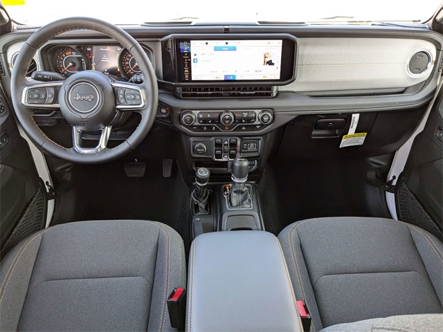 2024 Jeep Wrangler Sahara photo 15