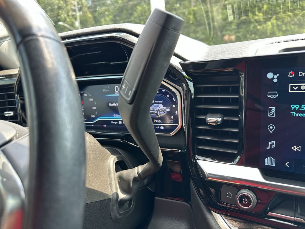 2022 Chevrolet Silverado 1500 LT photo 27