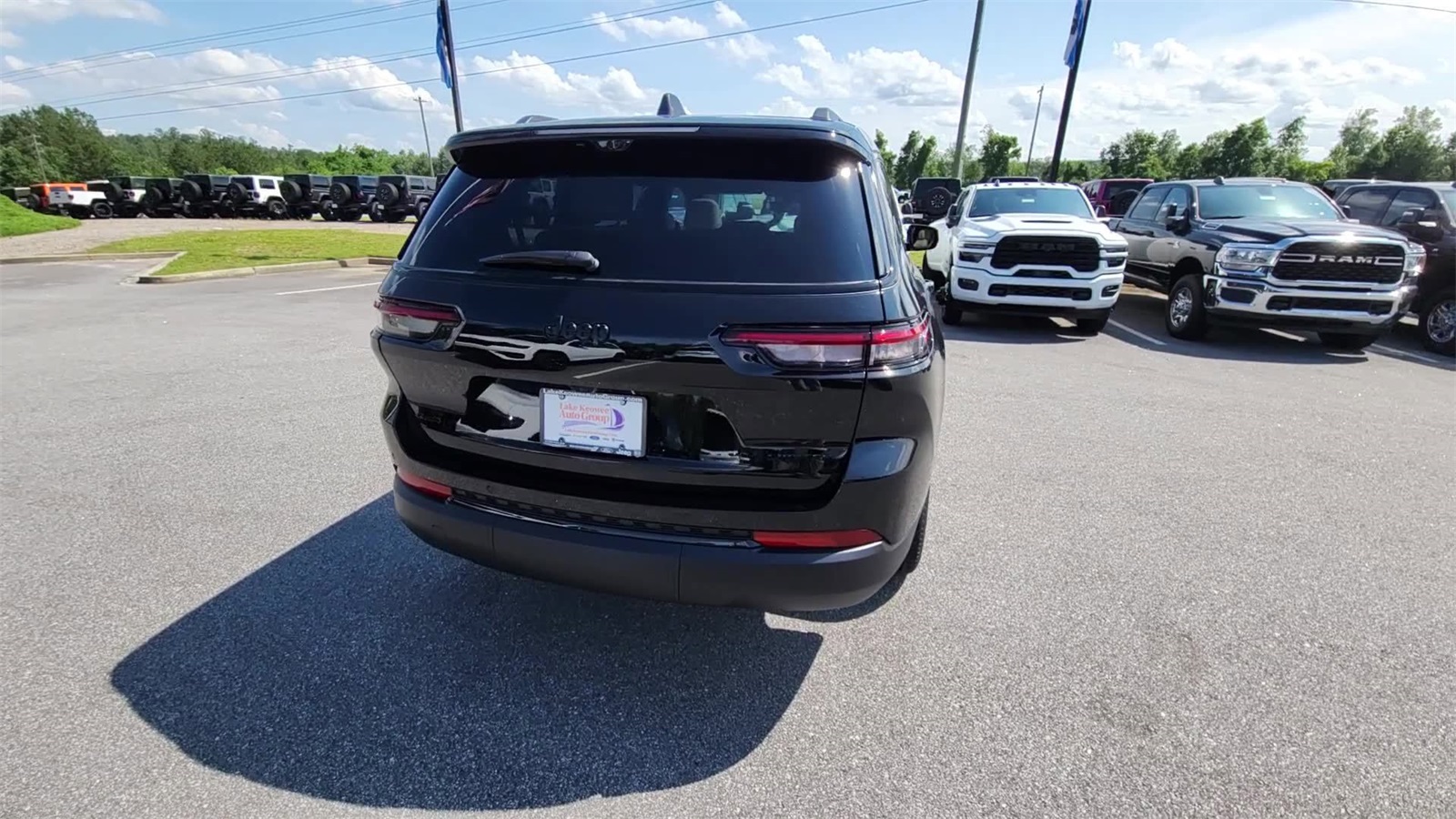 2025 Jeep Grand Cherokee Limited photo 9