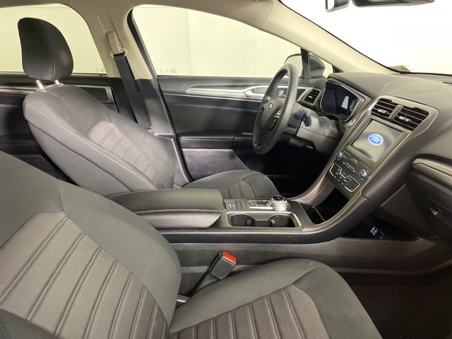 2020 Ford Fusion SE photo 13