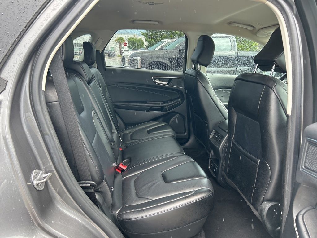 2022 Ford Edge Titanium photo 37
