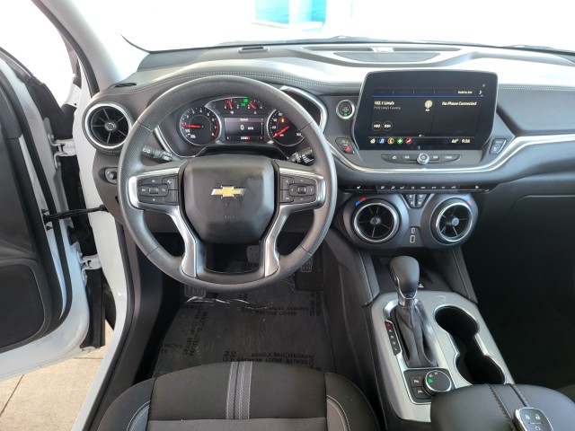 2024 Chevrolet Blazer 2LT photo 2