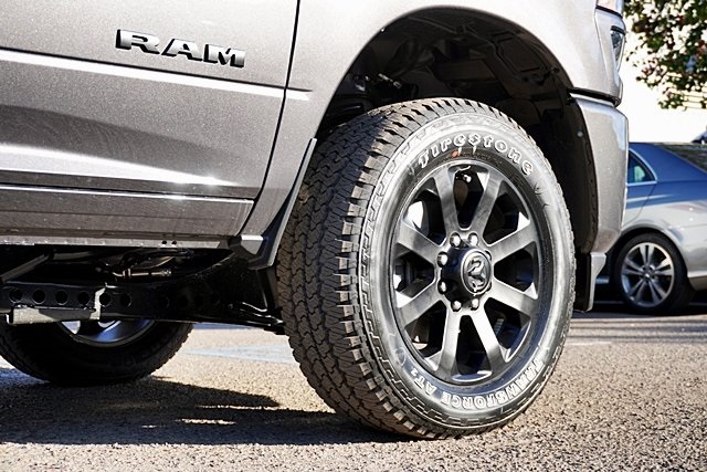 New 2026 Granite Crystal Metallic Clear-Coat Exterior Paint RAM Big Horn image 9