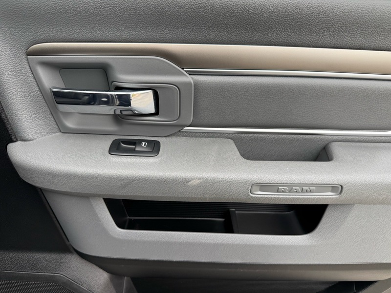 2020 Ram 1500 Classic Warlock photo 20