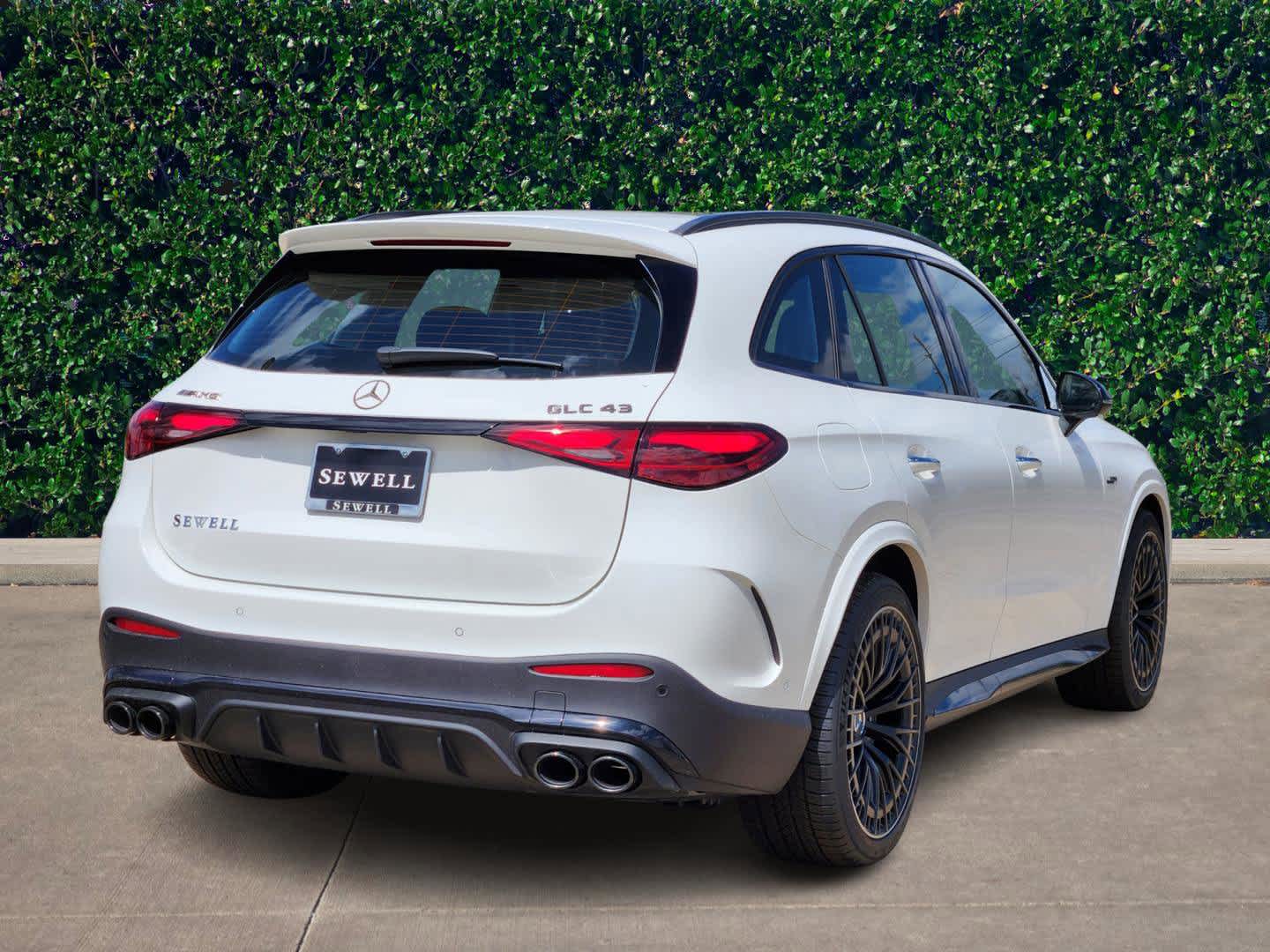 2025 Mercedes Benz GLC AMG 43 photo 3