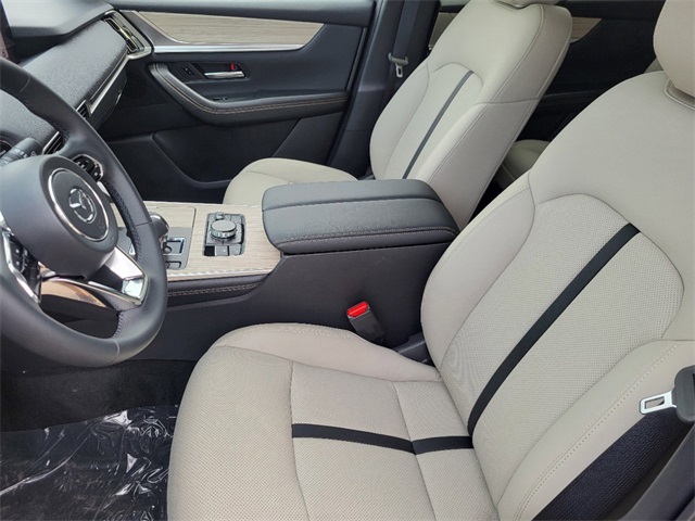 2025 Mazda CX-70 Plug-in Hybrid Premium photo 10