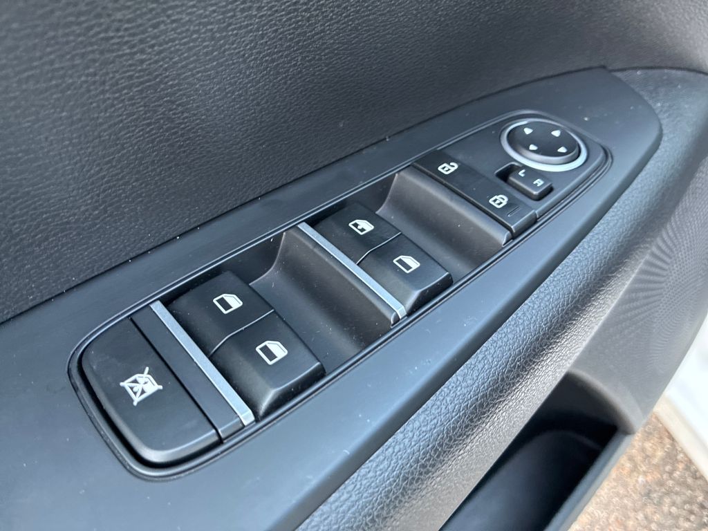 2024 Kia Forte LXS photo 11
