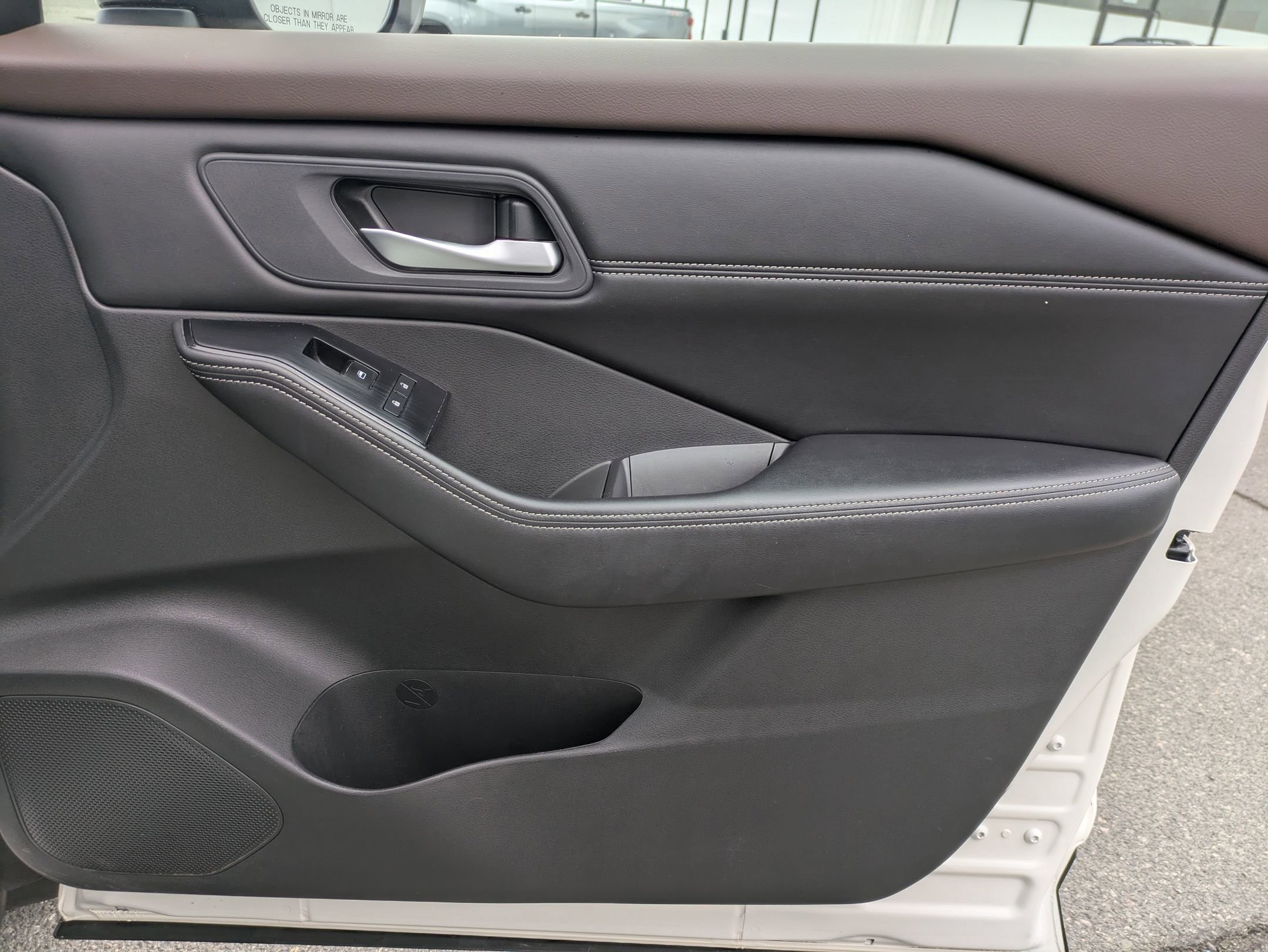 2023 Nissan Rogue SV photo 36
