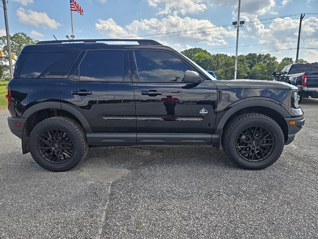 2021 Ford Bronco Sport Outer Banks photo 4