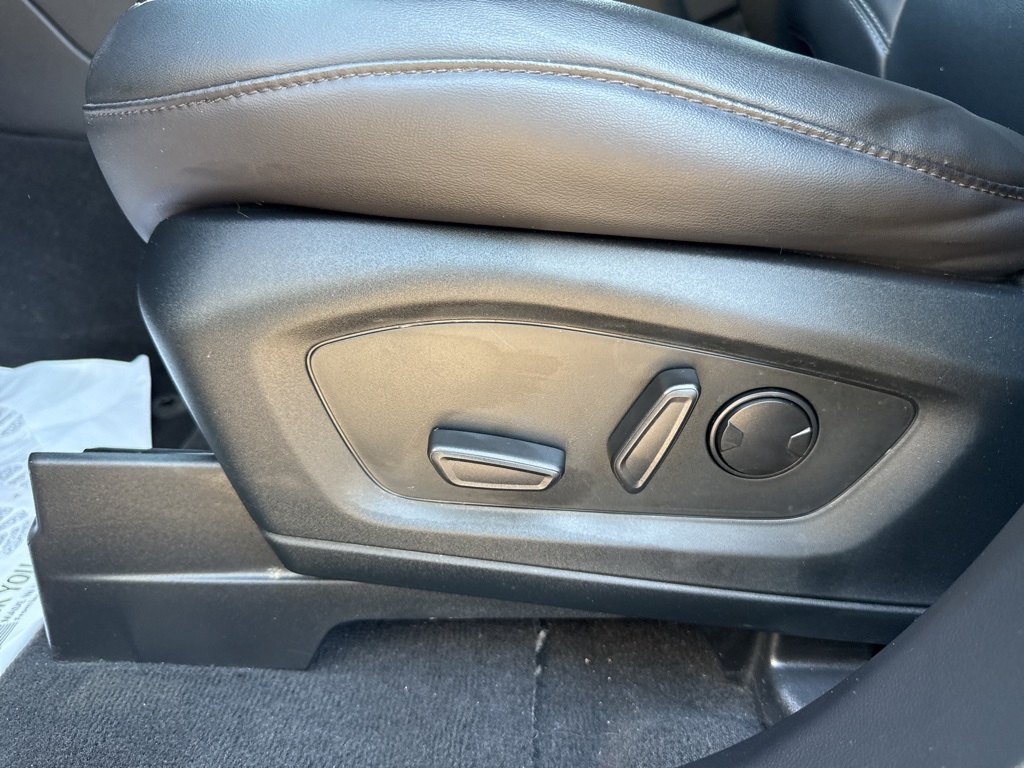 2022 Ford Explorer XLT photo 17