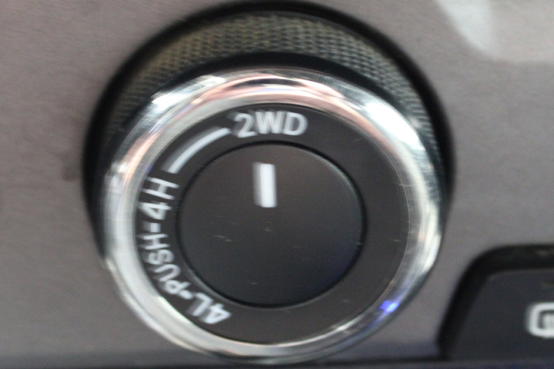 2020 Toyota Tacoma SR5 photo 2