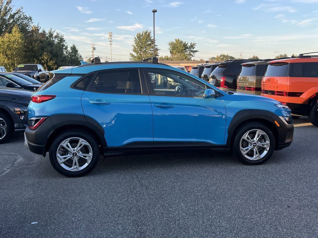 2023 Hyundai Kona SEL photo 8