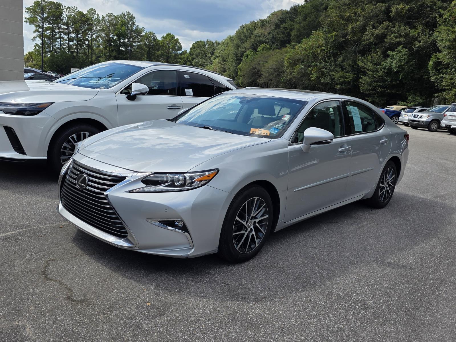 2018 Lexus ES 350 photo 2