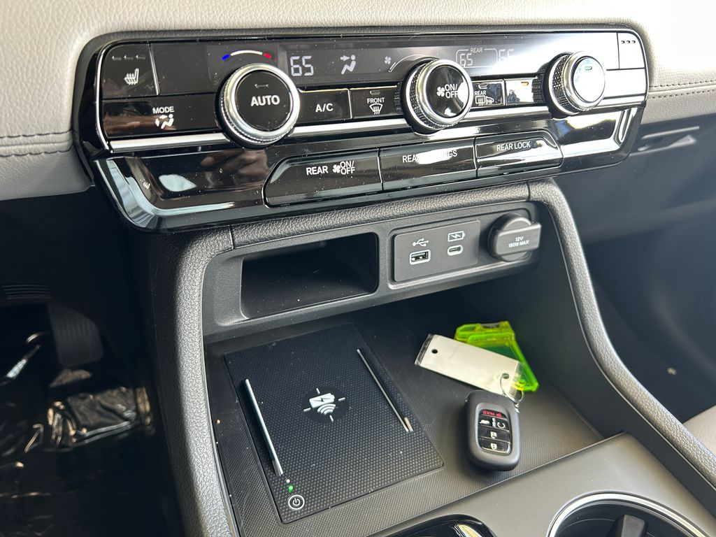 2025 Honda Pilot Touring photo 33