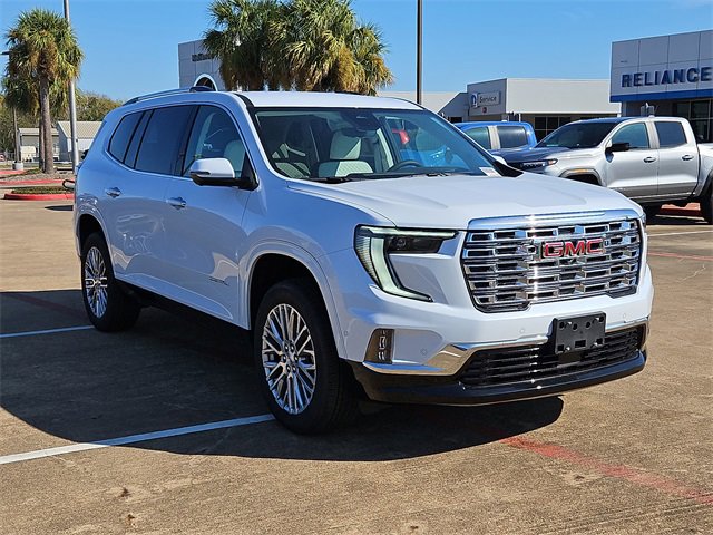 2026 GMC Acadia Denali's photo