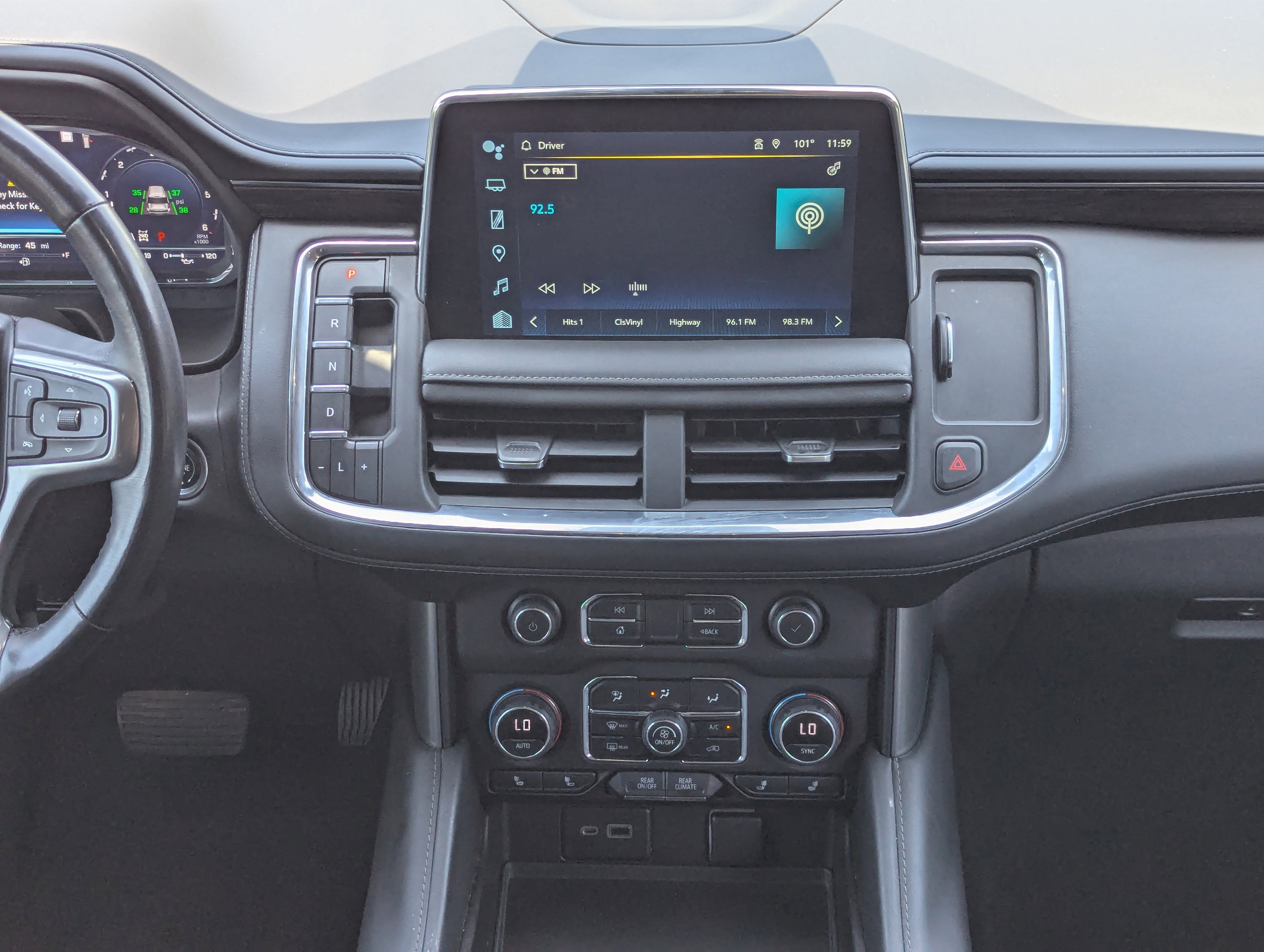 2023 Chevrolet Tahoe Z71 photo 3