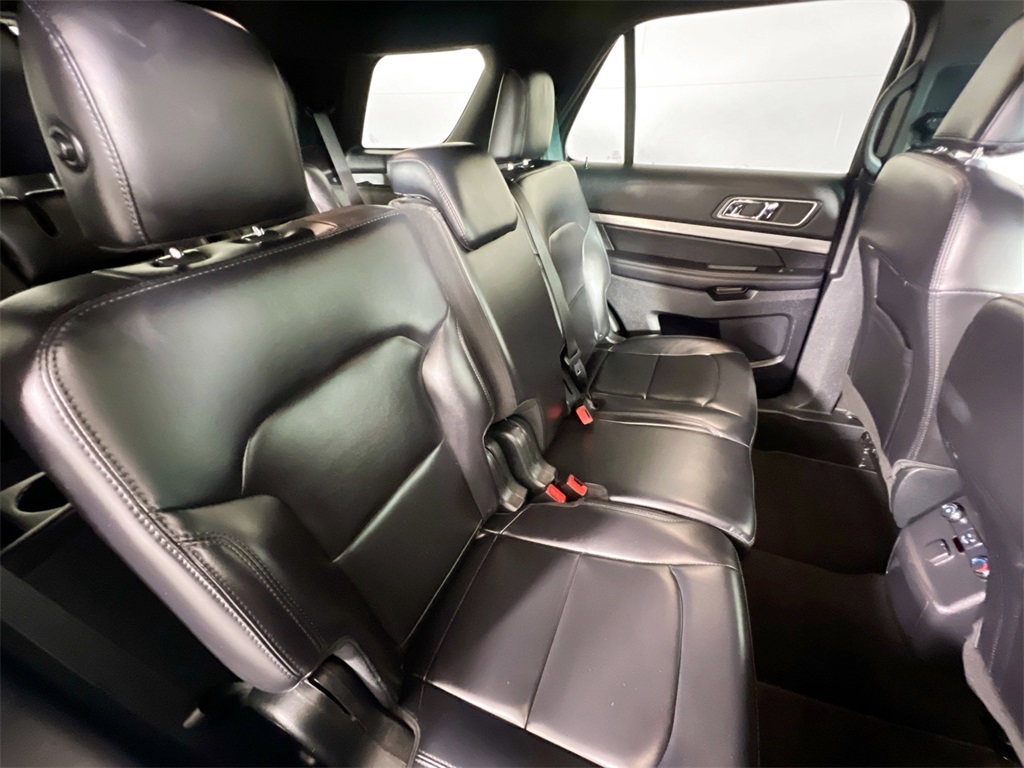 2019 Ford Explorer XLT photo 14