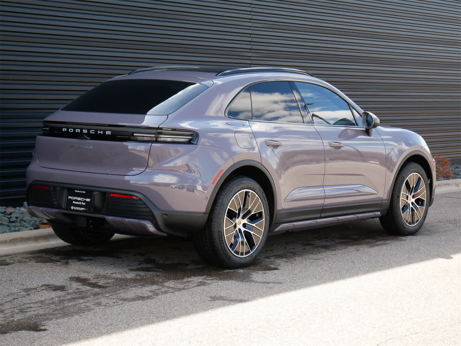 2025 Porsche Macan Electric photo 22