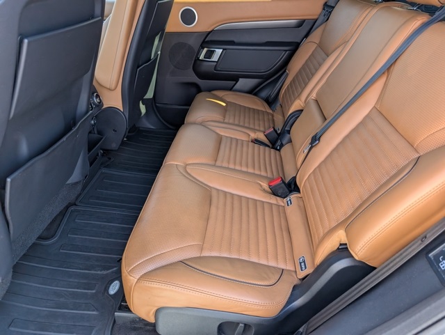 2017 Land Rover Discovery HSE Luxury photo 27