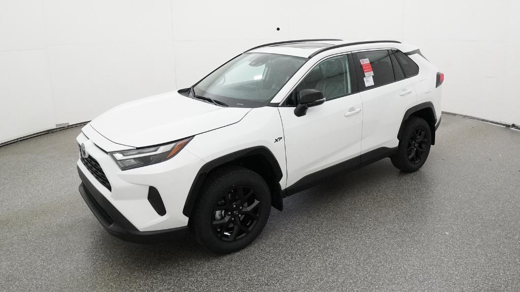 2025 Toyota RAV4 XLE's photo
