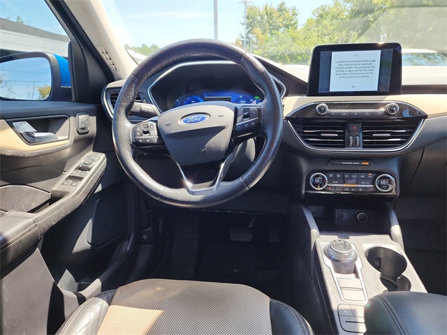 2021 Ford Escape Titanium Hybrid photo 10