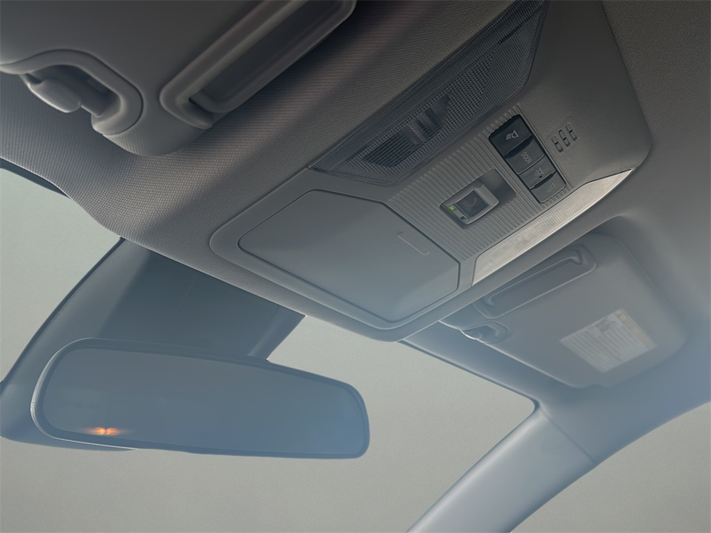 2021 Toyota RAV4 Hybrid XLE photo 9