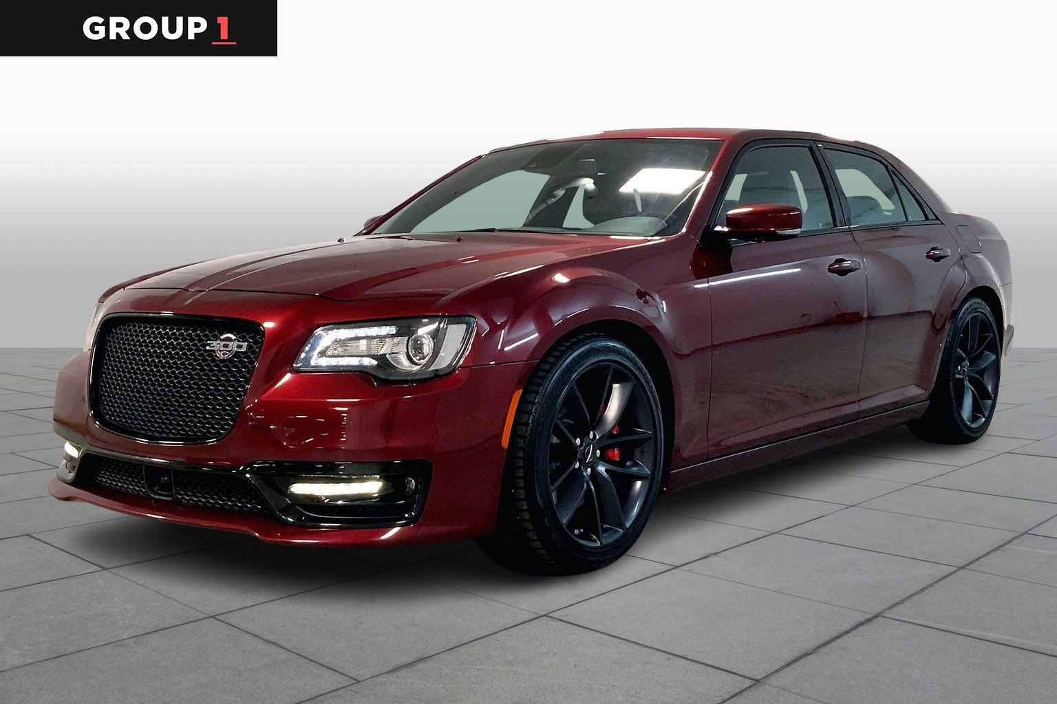 2023 Chrysler 300 C's photo