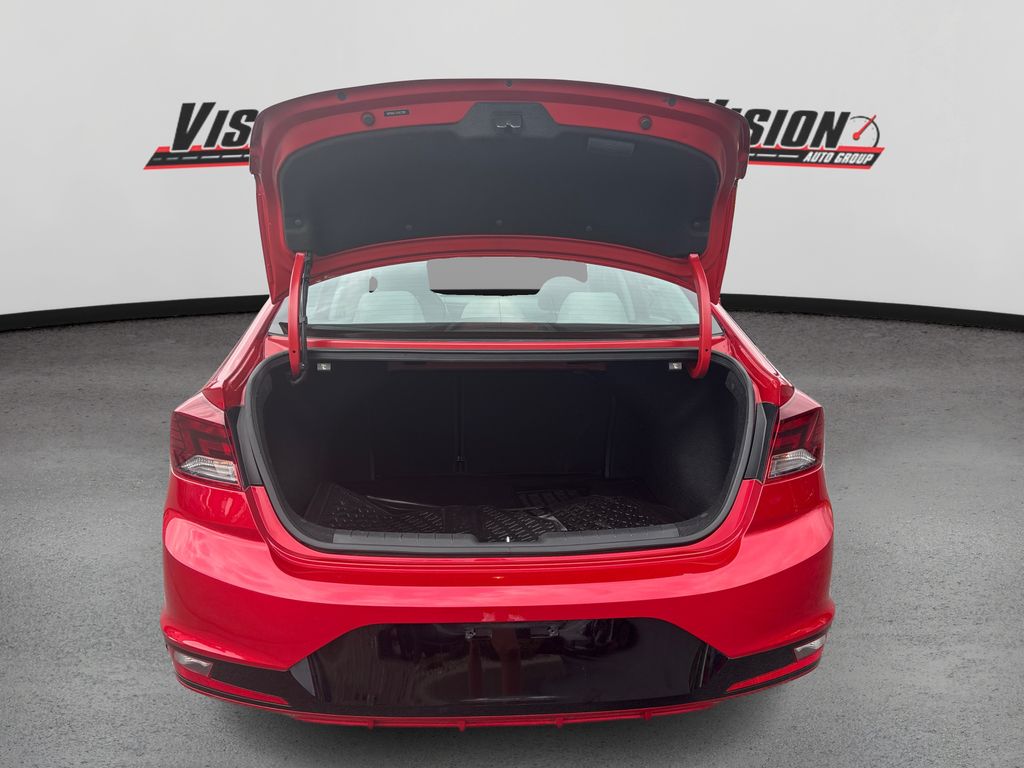 2020 Hyundai Elantra Value Edition photo 11