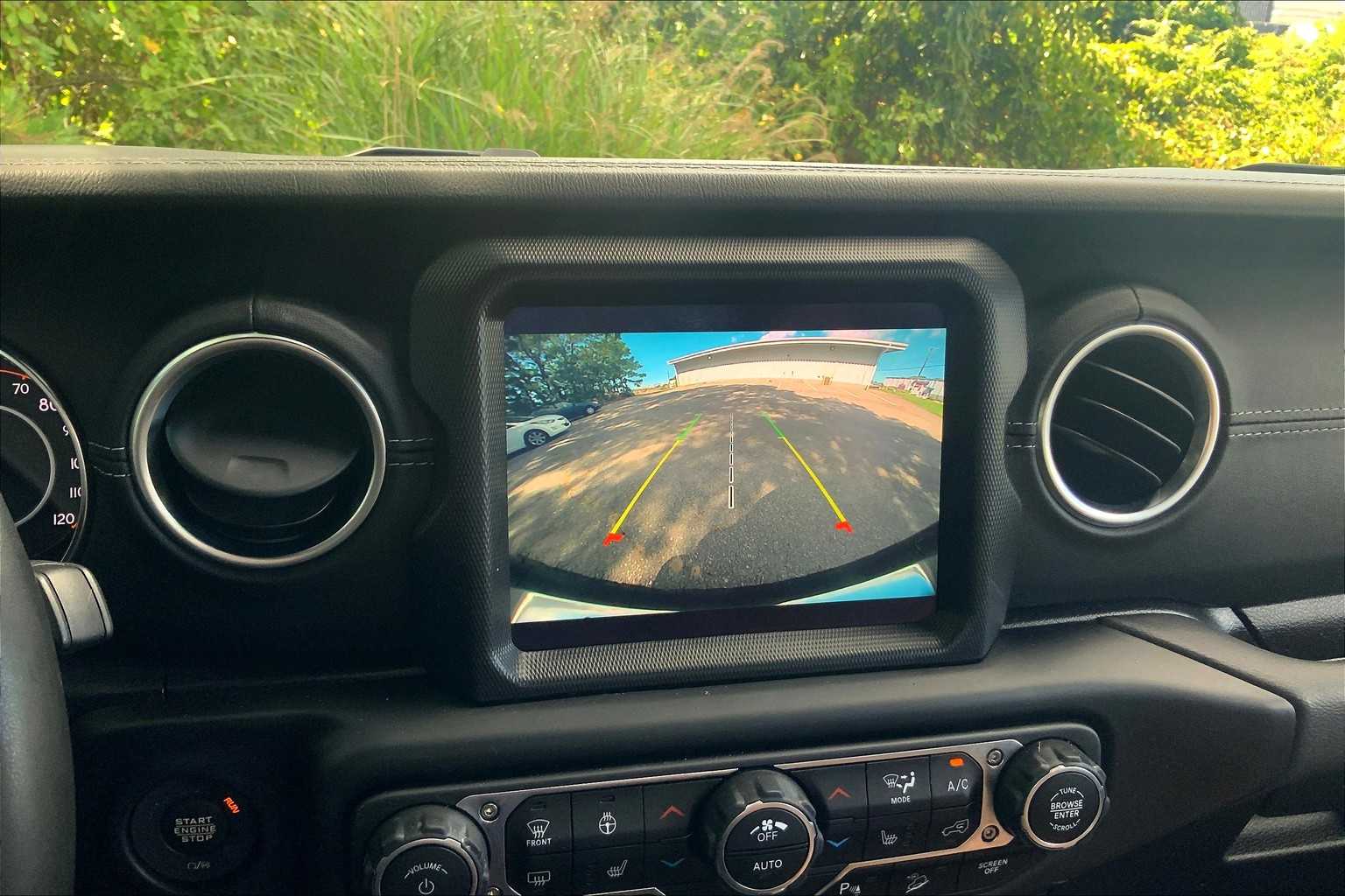 2021 Jeep Wrangler Unlimited Sahara photo 20