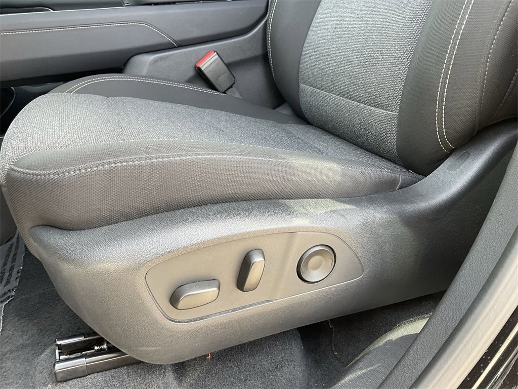 2025 Gmc Acadia Elevation photo 12