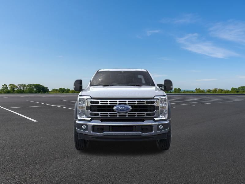 2025 Ford F-600 photo 25