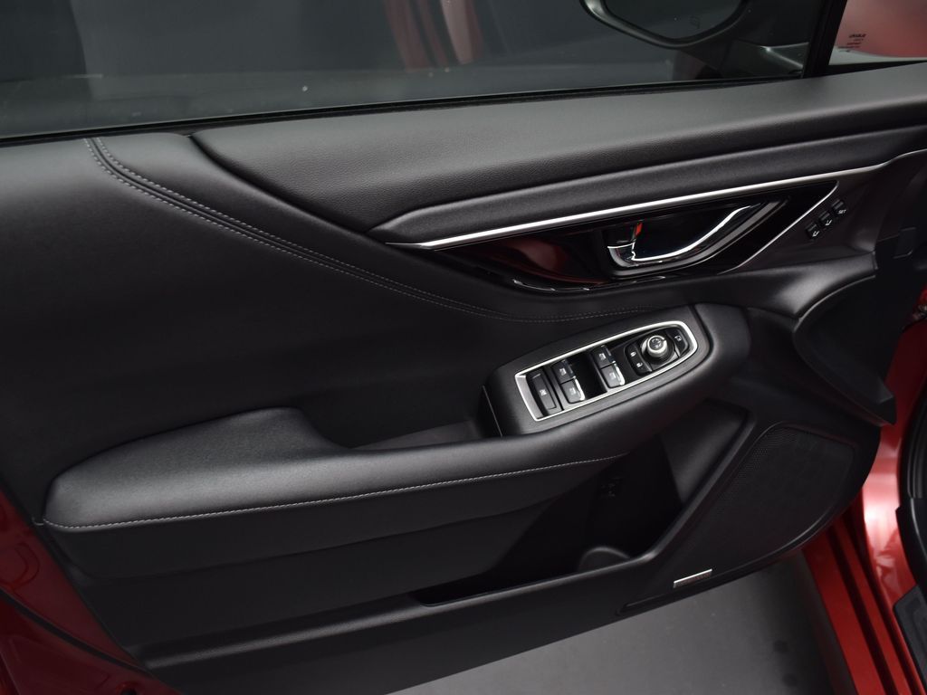 2025 Subaru Legacy Touring XT photo 3