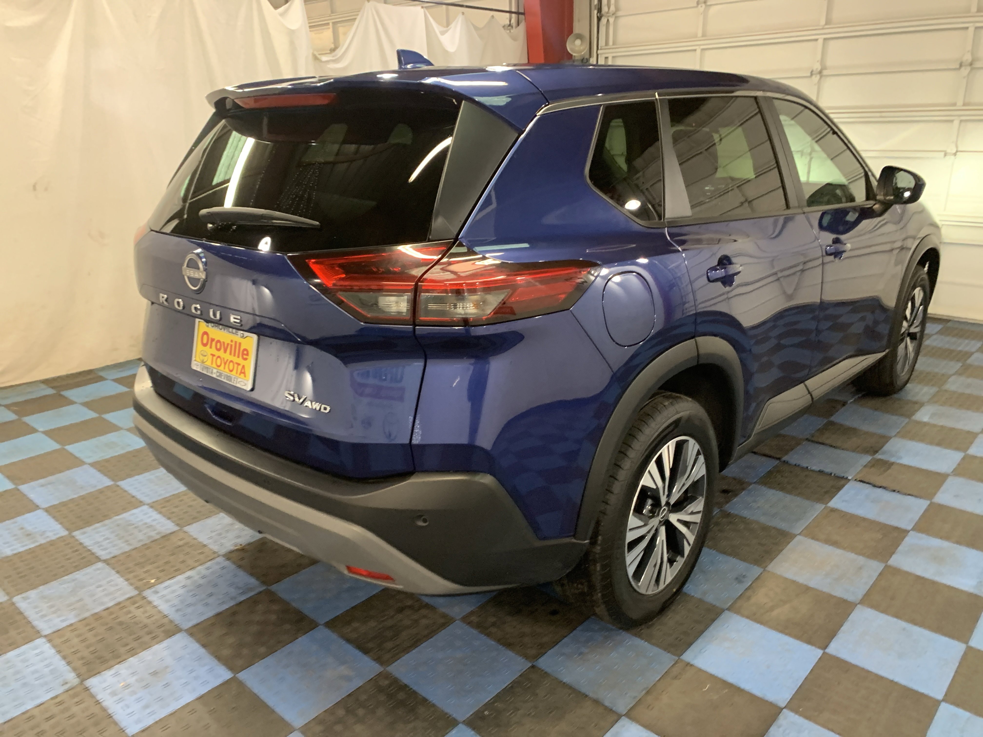 2023 Nissan Rogue SV photo 2
