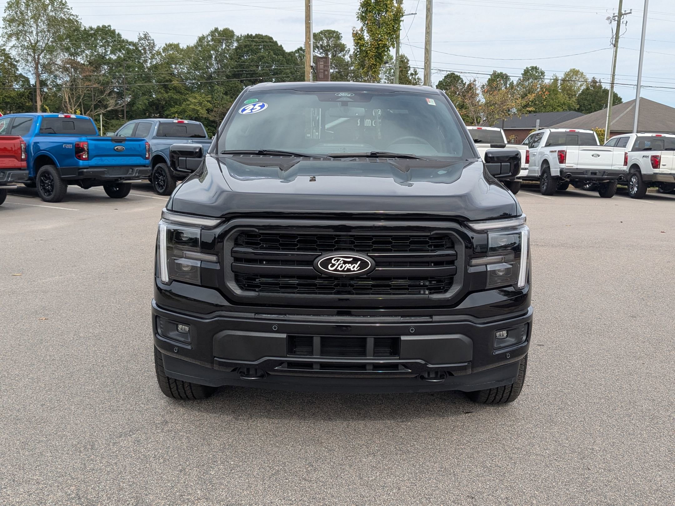 2025 Ford F-150 Lariat photo 4