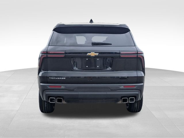 2024 Chevrolet Traverse LS photo 2