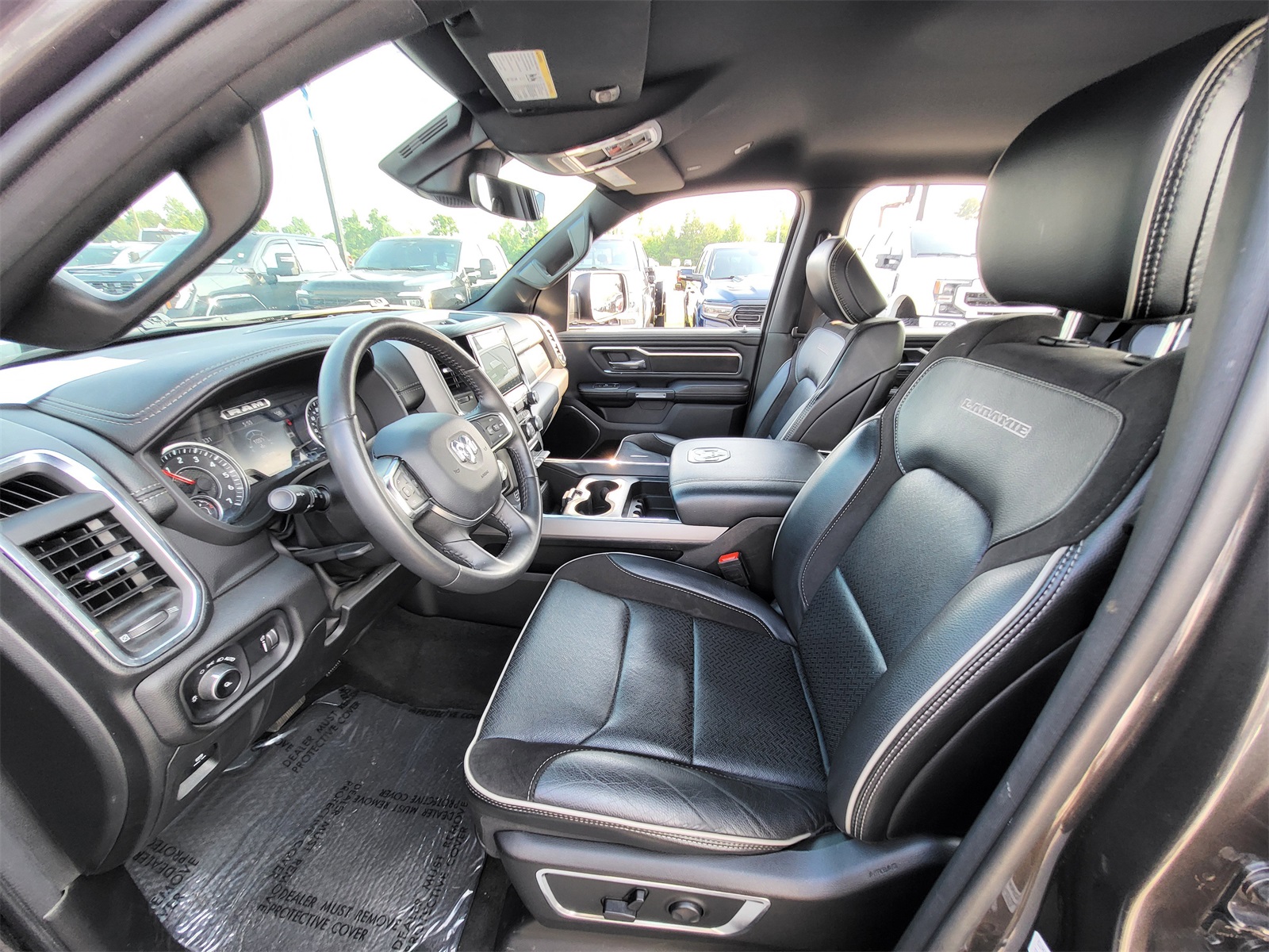 2024 Ram 1500 Laramie photo 15