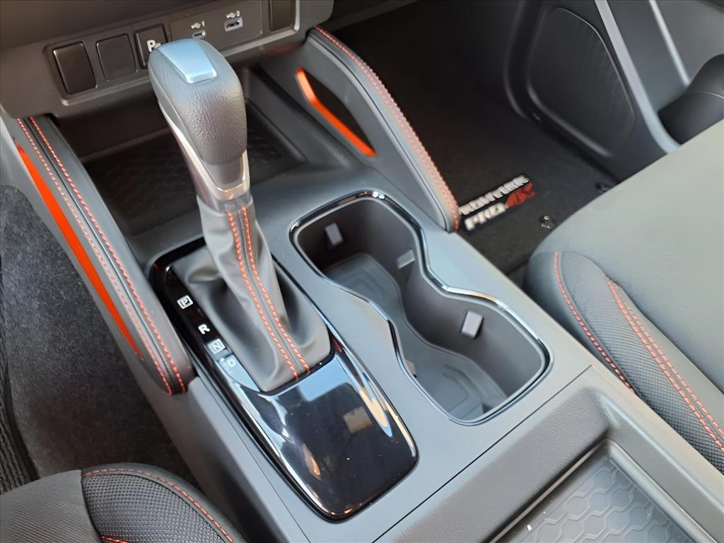 2025 Nissan Frontier PRO-4X photo 19