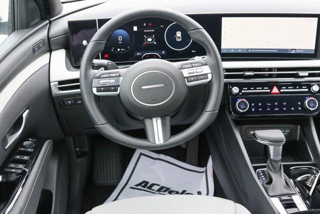 New 2025 White Hyundai Limited image 15