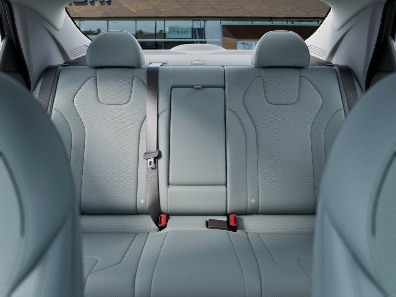 2025 Hyundai Elantra Hybrid Limited photo 24