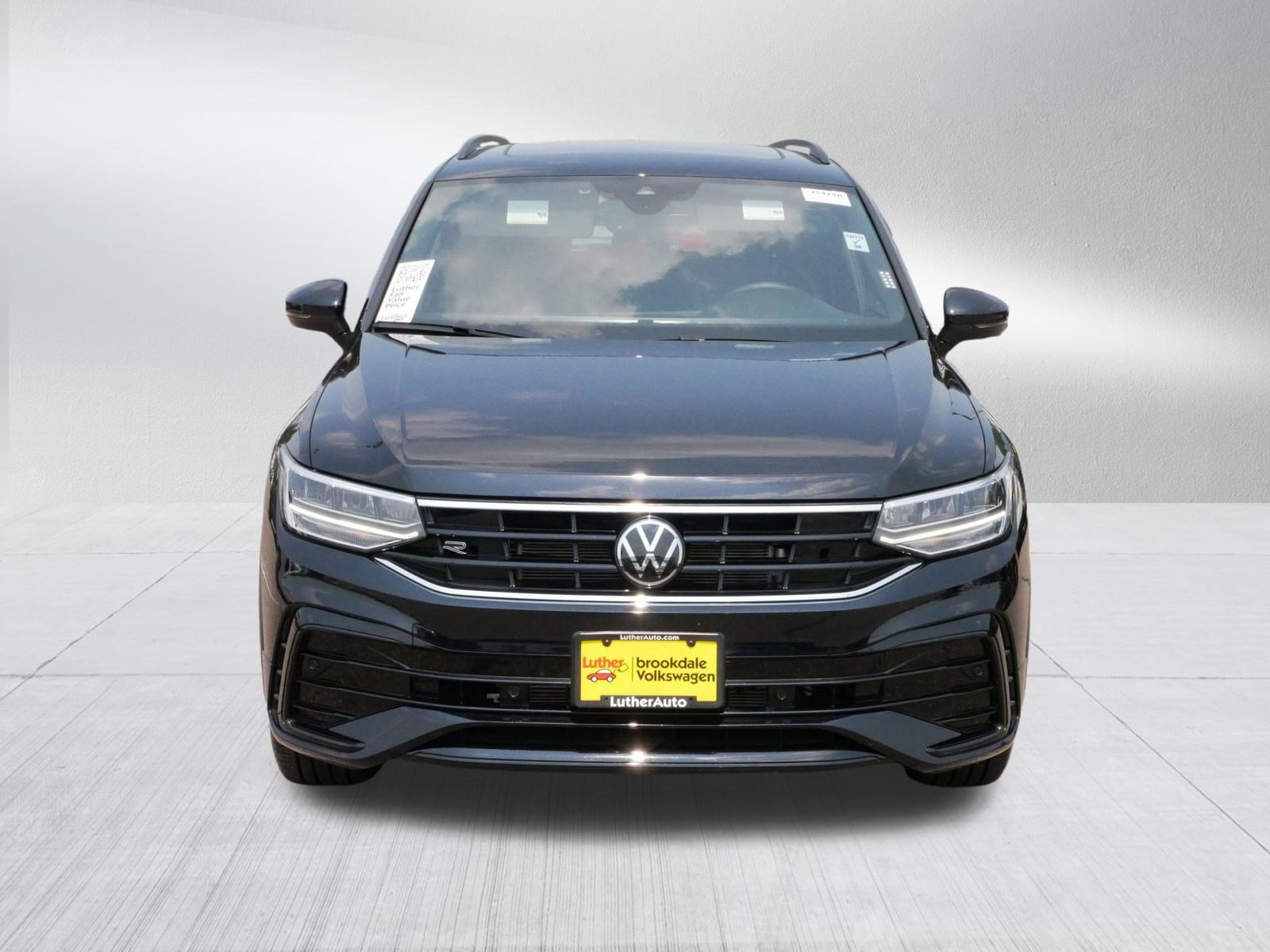 Certified 2024 Volkswagen Tiguan SE R-LINE BLACK with VIN 3VV8B7AX2RM207180 for sale in Brooklyn Center, Minnesota